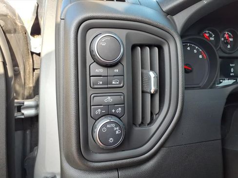 Used 2024 Chevrolet Silverado 1500 Custom AWD/4WD image 5