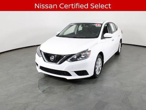 Certified 2019 Nissan Sentra SV FWD image 2