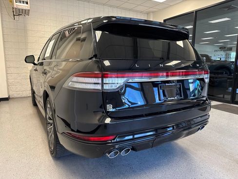 Used 2023 Lincoln Aviator Grand Touring w/ Equipment Group 301A AWD/4WD image 17