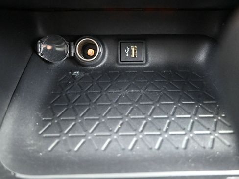 Used 2023 Toyota RAV4 SE w/ Weather & Moonroof Package image 20