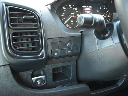 Used 2025 RAM ProMaster 2500 w/ Convenience Group FWD image 38
