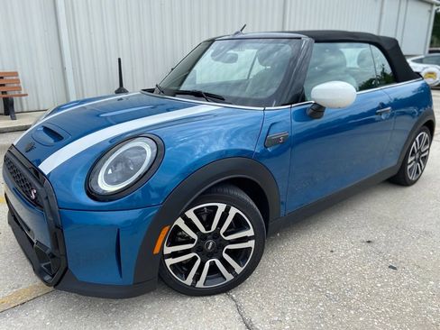Used 2024 MINI Cooper S w/ Signature Upholstery Package FWD image 1