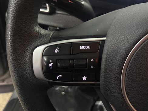 Used 2025 Kia Sportage LX image 27