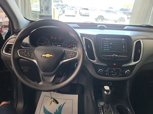 Used 2018 Chevrolet Equinox LS FWD image 7