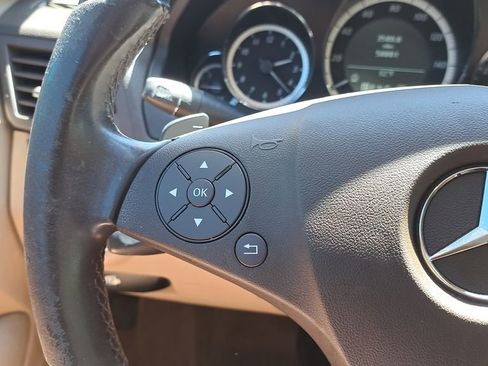 Used 2011 Mercedes-Benz E 350 Cabriolet image 21