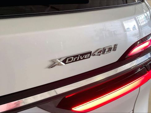 Used 2025 BMW X7 xDrive40i w/ M Sport Package AWD/4WD image 9