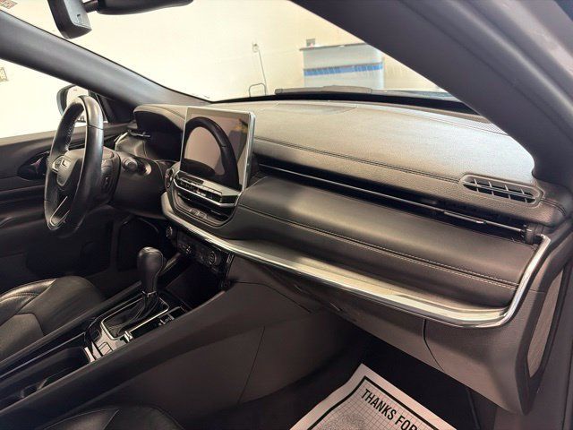 Used 2022 Jeep Compass High Altitude AWD/4WD image 34