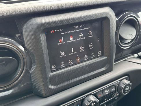 Used 2023 Jeep Wrangler Sport image 29