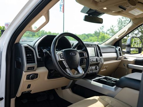 Used 2020 Ford F250 Lariat w/ Chrome Package AWD/4WD image 13