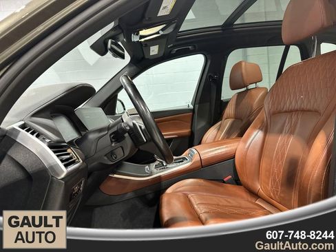 Used 2022 BMW X5 xDrive40i w/ Premium Package AWD/4WD image 13