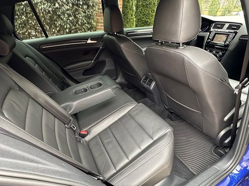 Used 2015 Volkswagen Golf R 4-Door image 21