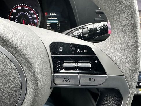 Used 2023 Hyundai Elantra SEL w/ Cargo Package image 21