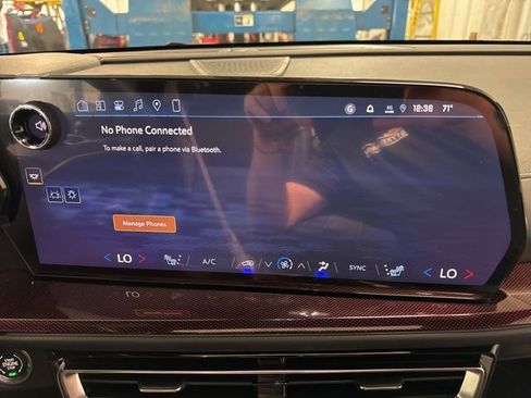 New 2026 Chevrolet Traverse Z71 w/ Enhanced Driving Package AWD/4WD image 23
