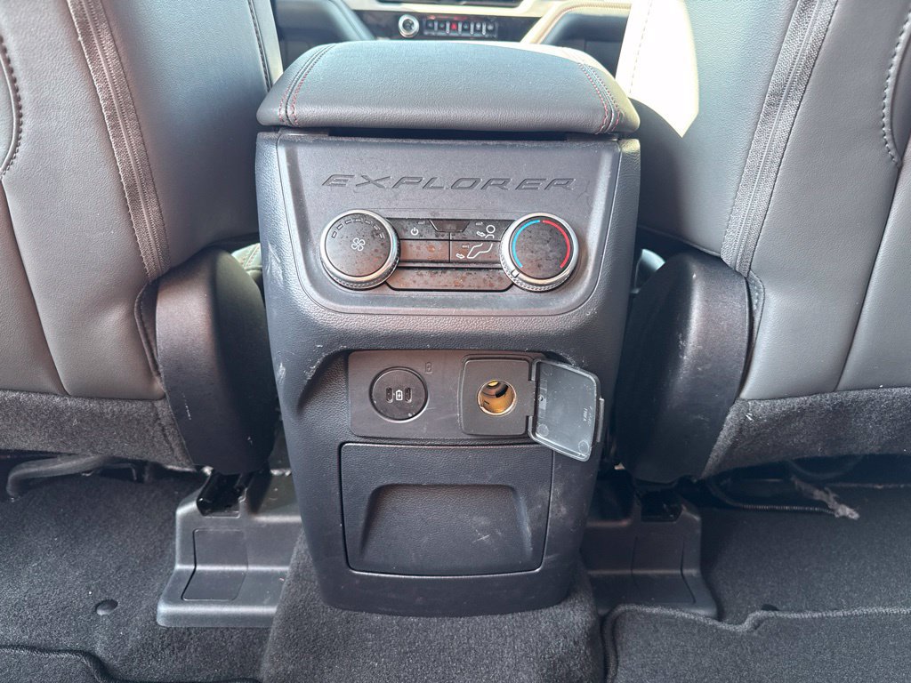 Used 2025 Ford Explorer Active w/ Active Comfort Package AWD/4WD image 31