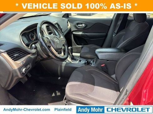 Used 2015 Jeep Cherokee Latitude w/ Cold Weather Group FWD image 12
