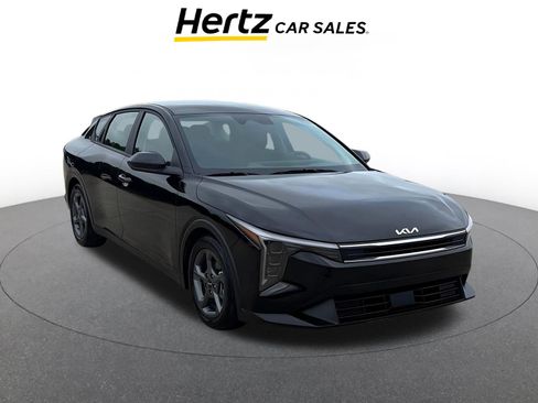 Used 2025 Kia K4 LXS image 1