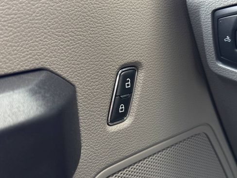 Used 2018 Ford F150 XL w/ Equipment Group 101A Mid RWD image 24