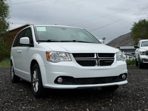Used 2020 Dodge Grand Caravan SXT FWD image 1