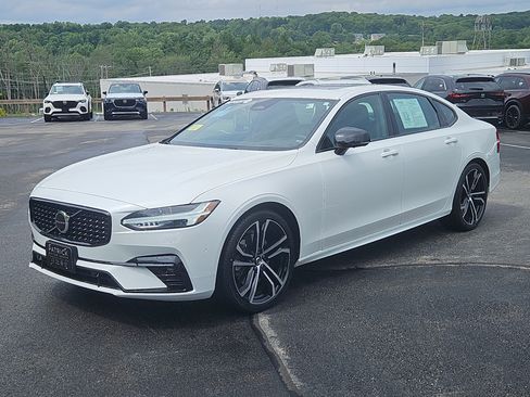 Used 2022 Volvo S90 B6 R-Design w/ Advanced Package AWD/4WD image 25