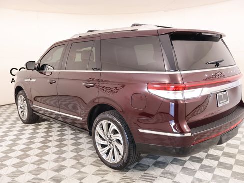 Used 2024 Lincoln Navigator Premiere AWD/4WD image 25
