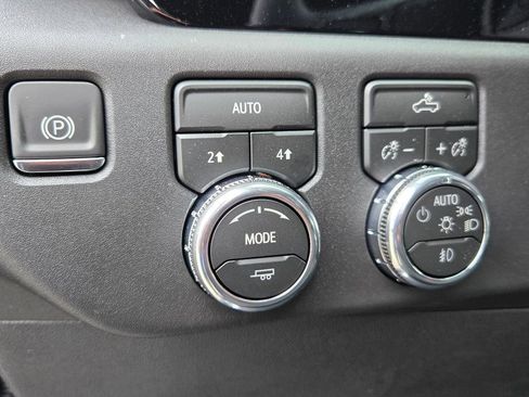 New 2026 GMC Sierra 1500 Elevation image 21