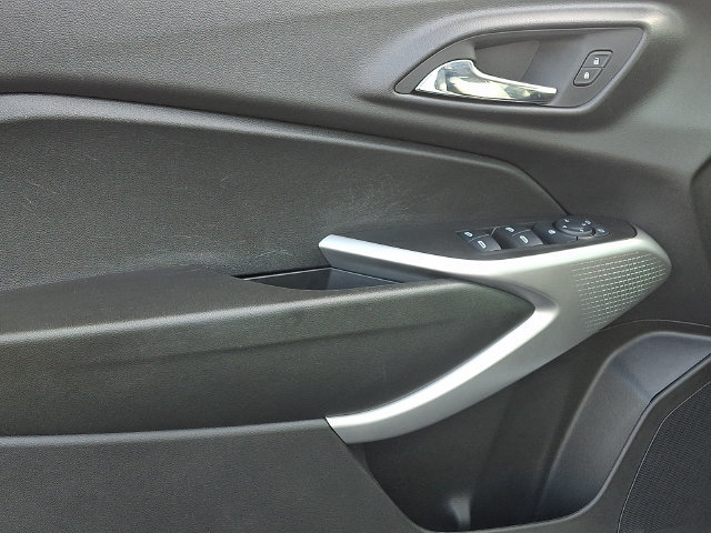 Used 2024 Chevrolet Trax LS w/ LS Convenience Package FWD image 14