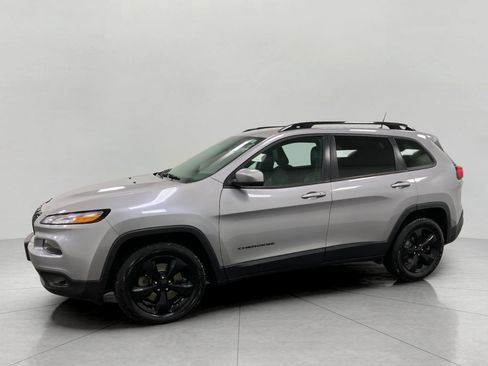Used 2018 Jeep Cherokee Limited w/ High Altitude Package image 10