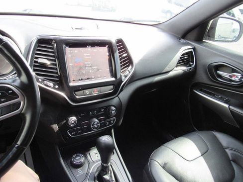 Used 2019 Jeep Cherokee High Altitude AWD/4WD image 30