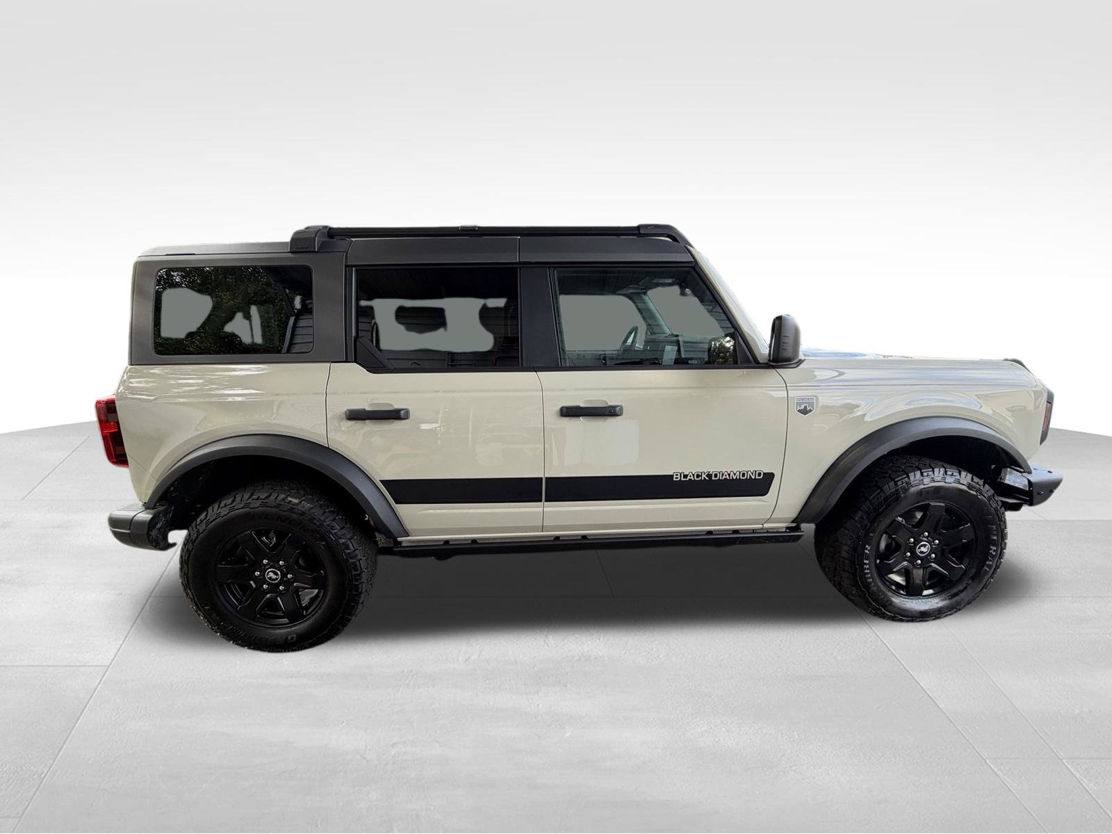 Used 2025 Ford Bronco Big Bend w/ Black Diamond Package AWD/4WD image 4