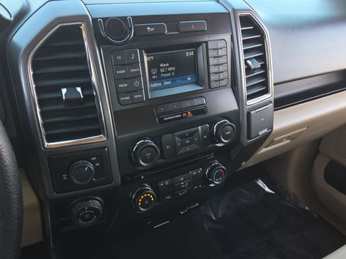 Used 2016 Ford F150 XLT w/ Equipment Group 301A Mid RWD image 27