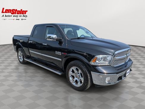 Used 2016 RAM 1500 Laramie w/ Convenience Group AWD/4WD image 7