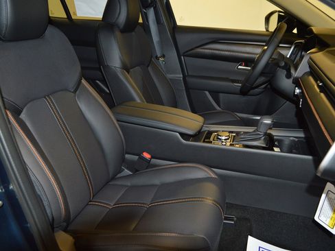 New 2025 MAZDA CX-50 AWD 2.5 Hybrid w/ Weather Package image 11