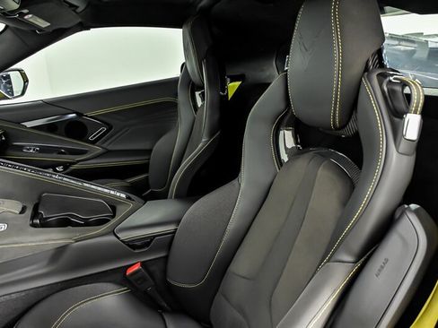 Used 2025 Chevrolet Corvette Z06 w/ Z07 Performance Package RWD image 21