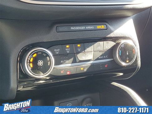 Used 2022 Ford Escape SE w/ Cold Weather Package image 25