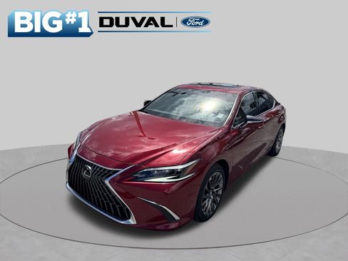 Used 2025 Lexus ES 300h Ultra Luxury w/ Accessory Package (Z1) FWD image 3
