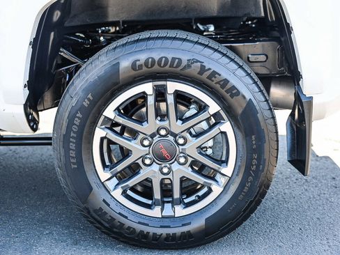 Certified 2024 Toyota Tacoma TRD Sport AWD/4WD image 28