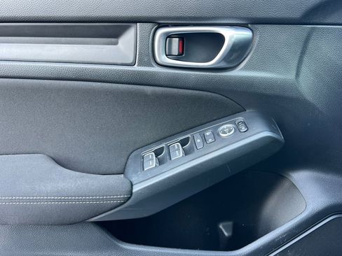 Used 2023 Honda Civic Sport image 11