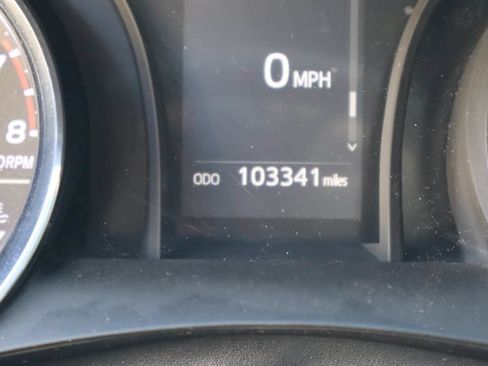 Used 2019 Toyota Camry LE FWD image 9