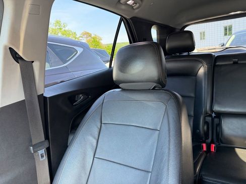 Used 2020 Chevrolet Equinox LT w/ Midnight Edition AWD/4WD image 19