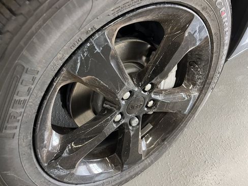 New 2025 Jeep Grand Cherokee Limited w/ Black Appearance Package image 13