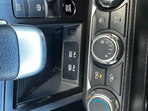 Used 2025 Nissan Kicks SV FWD image 25