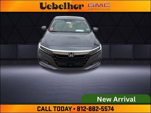 Used 2018 Honda Accord Touring image 1