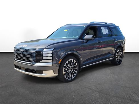 Used 2026 Hyundai Palisade Calligraphy AWD/4WD image 2