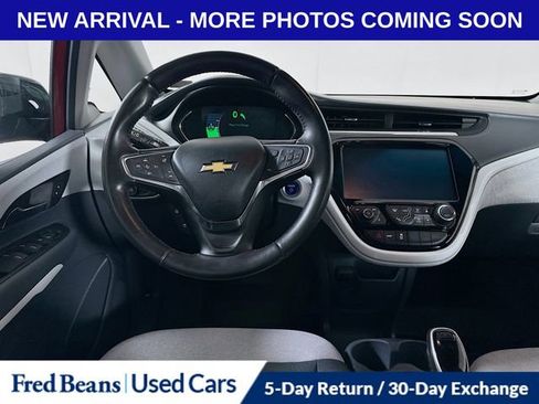 Used 2020 Chevrolet Bolt LT FWD image 23