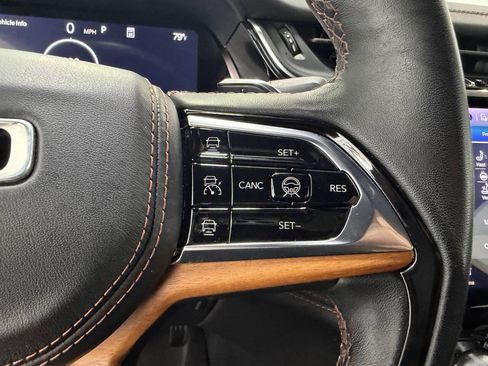 Used 2023 Jeep Grand Cherokee L Summit AWD/4WD image 21
