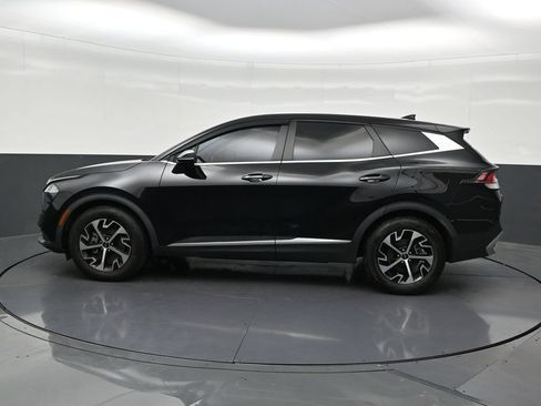 Used 2023 Kia Sportage EX FWD image 2
