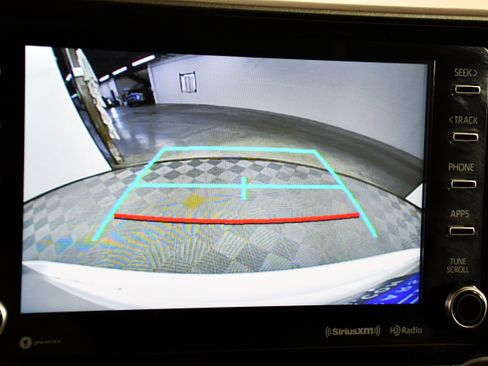 Used 2021 Toyota Highlander XLE image 29