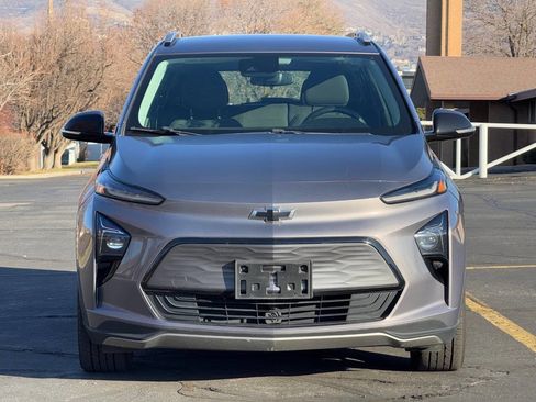Used 2023 Chevrolet Bolt EUV LT image 2