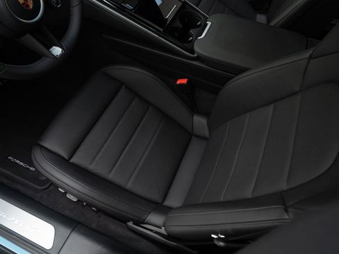 New 2026 Porsche Panamera 4 image 16