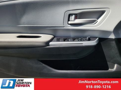 New 2026 Toyota Sienna LE AWD/4WD image 19